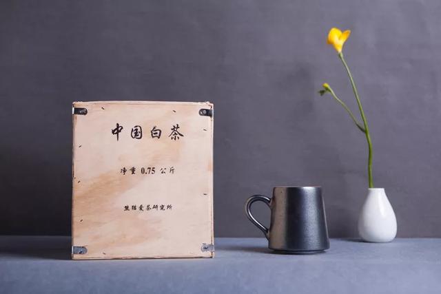 用一年的时间打造一个木箱?